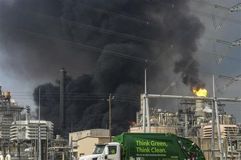 Blaze at Houston petrochemical plant leaves 5 injured